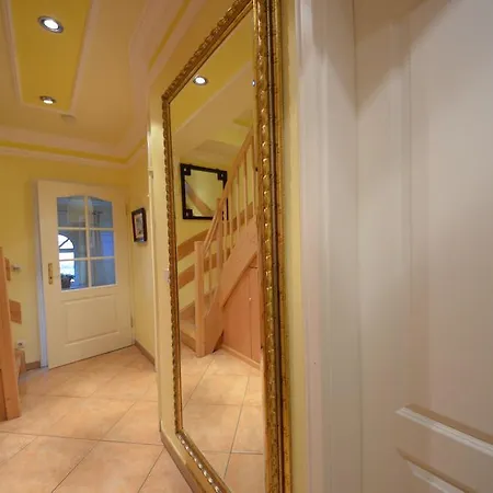 Grosses-reethaus-17c-duenenrose * Groß Zicker