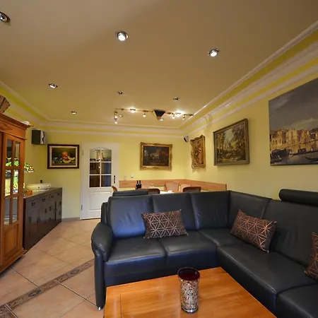 Grosses-reethaus-17c-duenenrose Groß Zicker