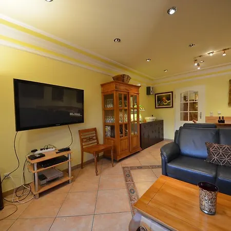 Casa vacanze Grosses-reethaus-17c-duenenrose Groß Zicker