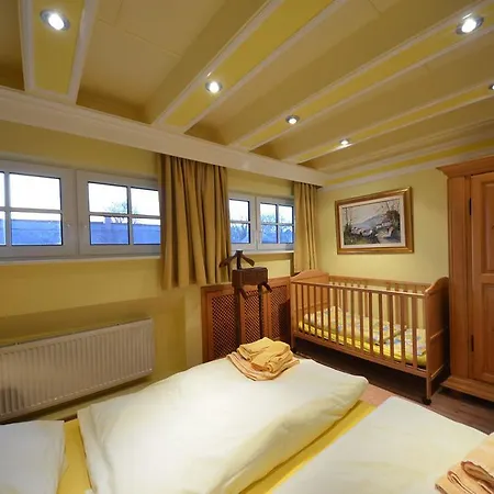 Grosses-reethaus-17c-duenenrose * Groß Zicker